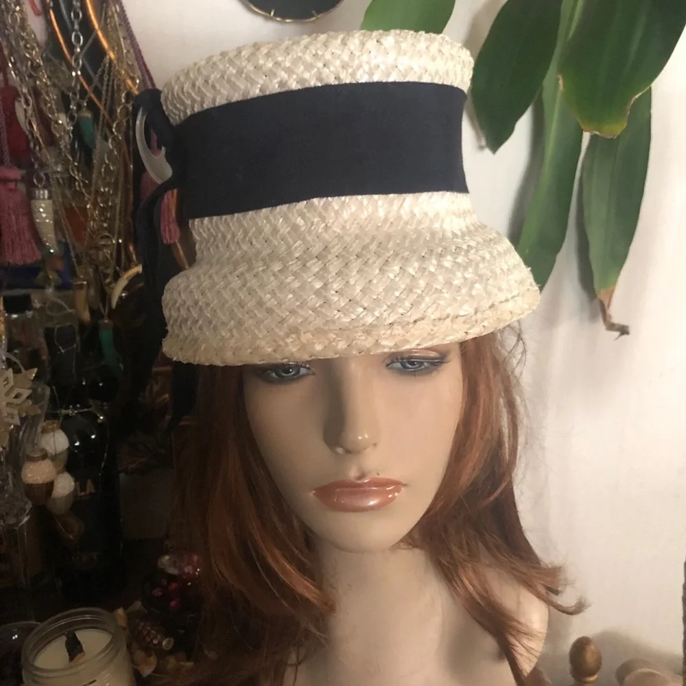 Vintage Cream Straw Hat - Picture 9 of 14